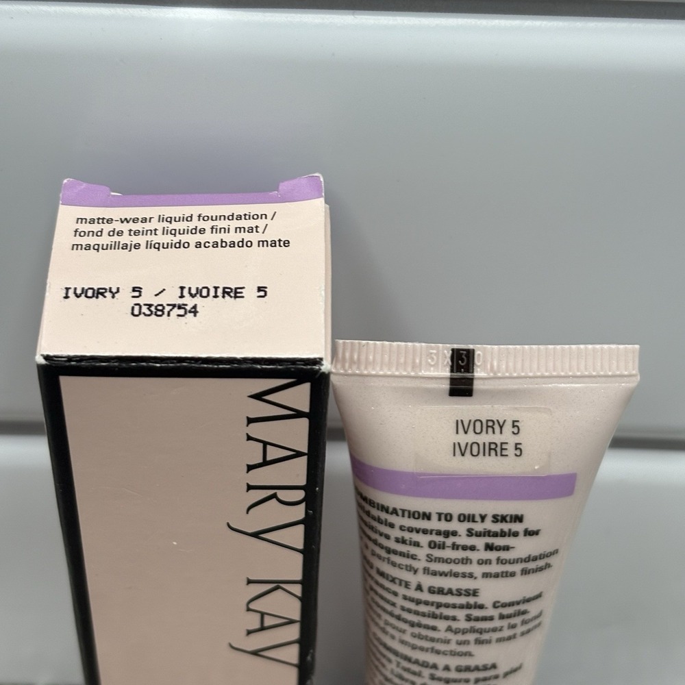 Mary Kay Timewise Foundation Matte Wear New In Box‎ Combination To Oily Ivory 5 - Picture 2 of 8